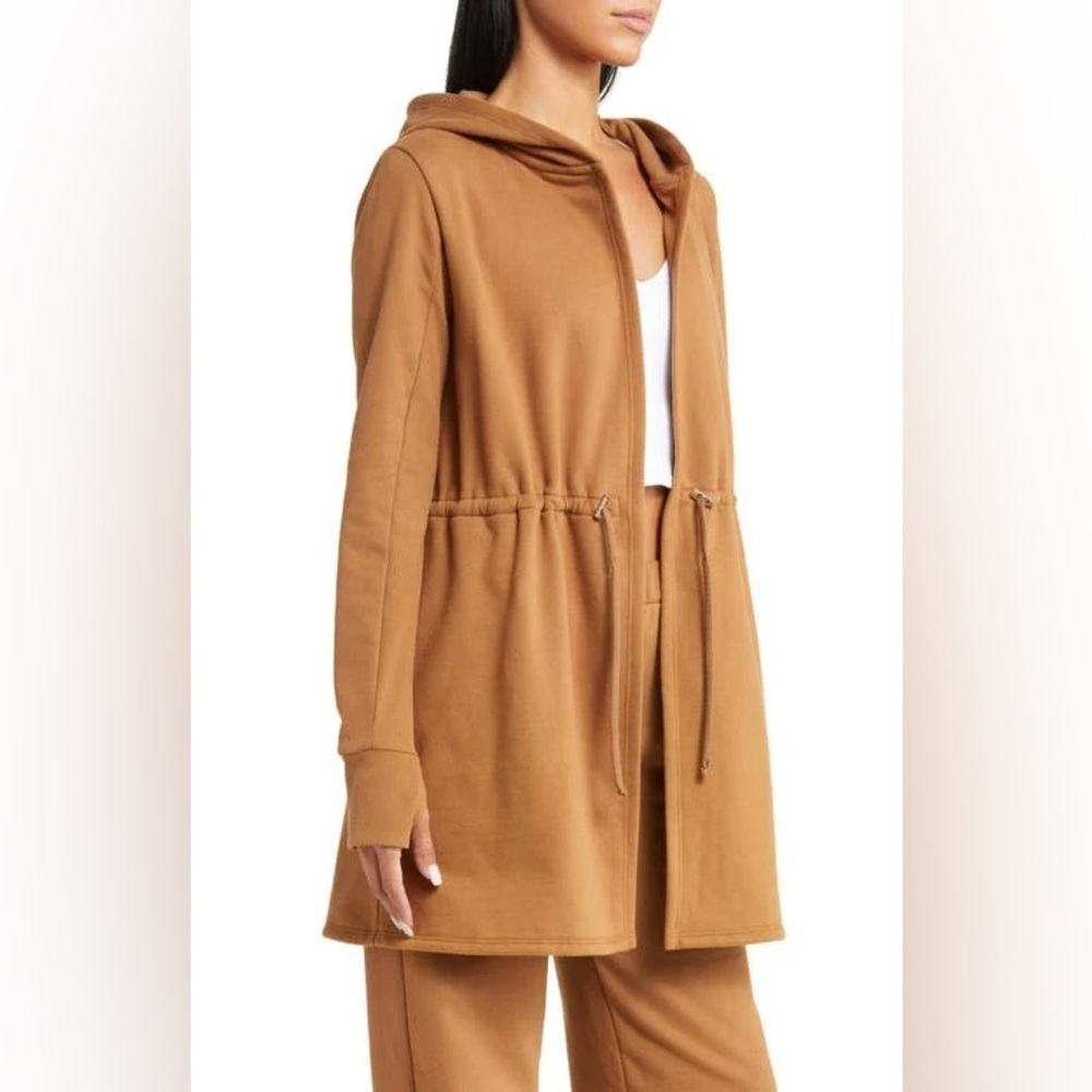 Beyond Yoga Women’s On The Go Hooded Jacket in Toffee Size L